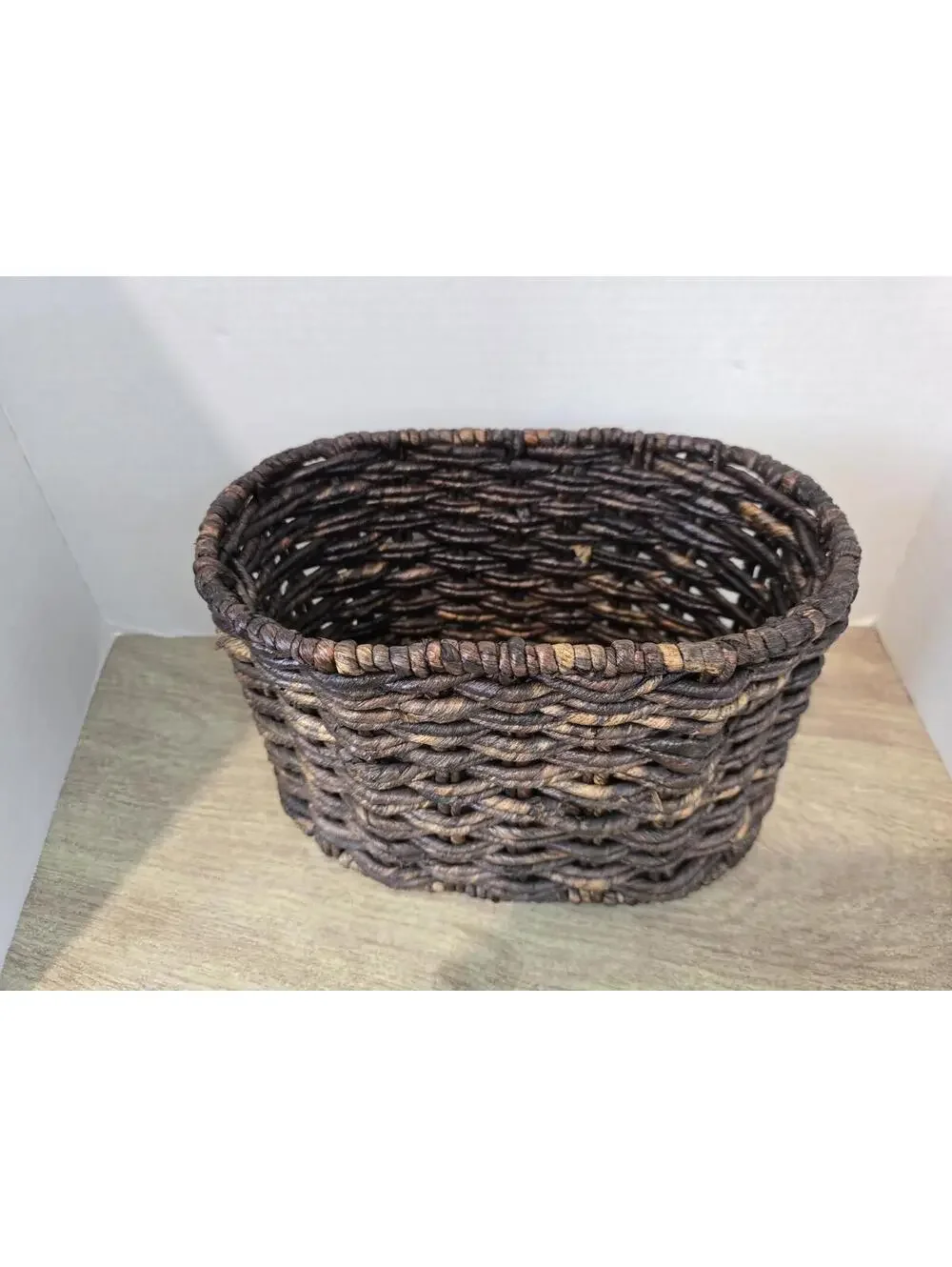 Vtg Woven Rattan Oval Storage/ Plant Basket 11